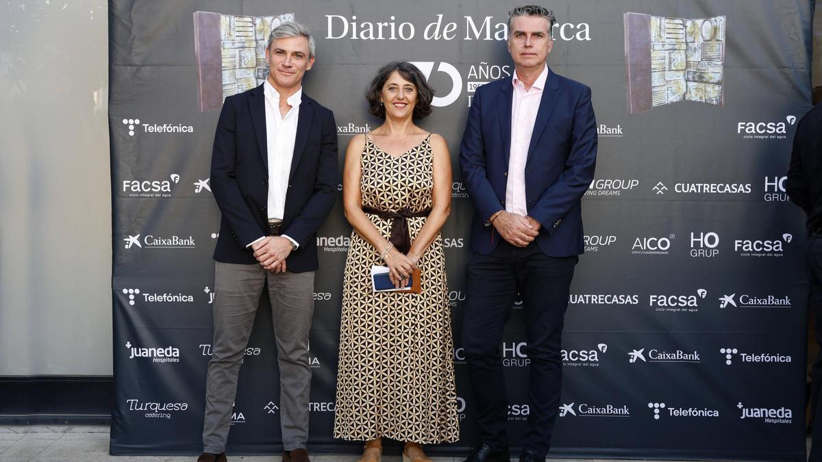 Guillermo Fernández, Telefónica; Marisa Goñi, directora de Diario de Mallorca; y Aitor Ortega, Telefónica.