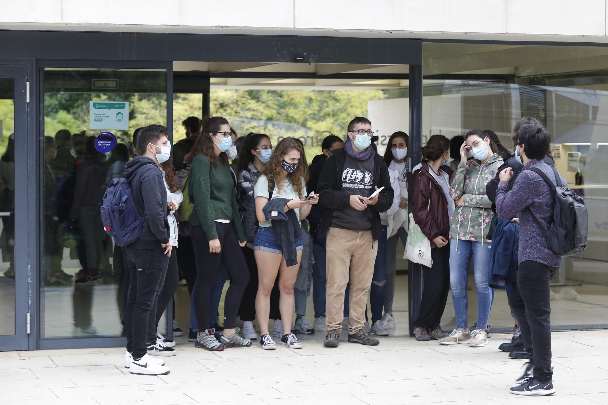 Nova protesta contra l'obligatorietat de la tercera llengua a la UdG