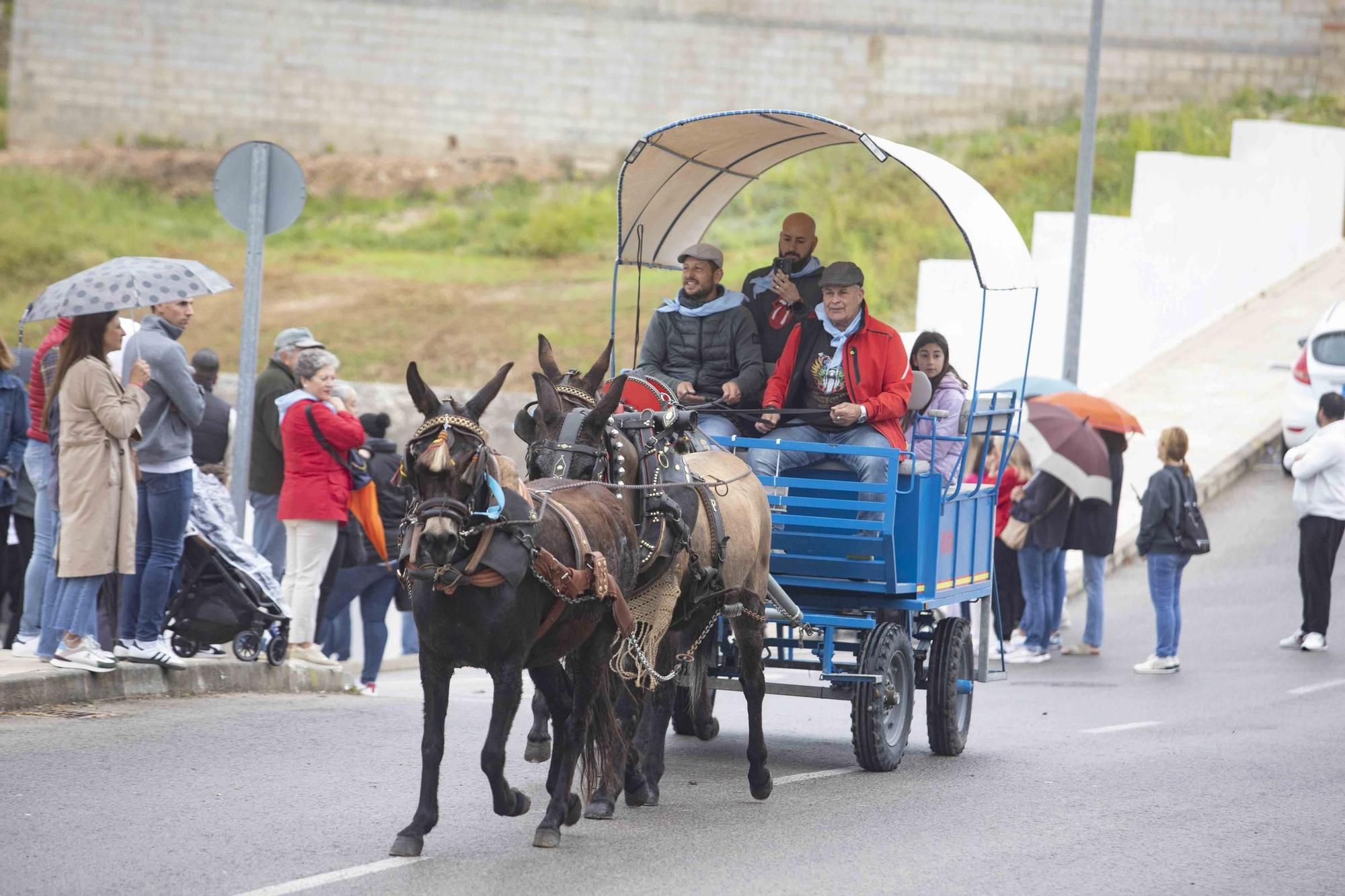 Así ha sido la romería a la ermita de Santa Anna de la Llosa de Ranes, en un día de lluvia