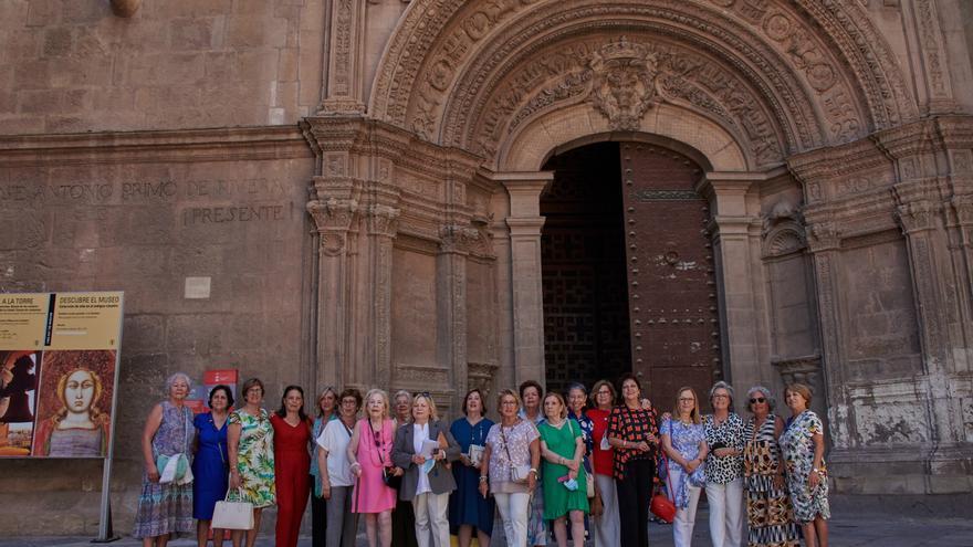 La promoción de 1972 de Ayudante Técnico Sanitario celebra su 50 aniversario