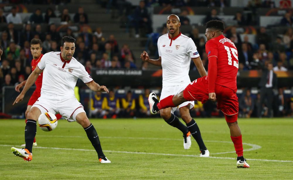 Las mejores imágenes de la final entre el Liverpool y el Sevilla.