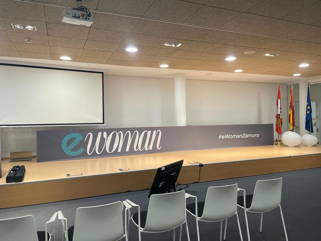 GALERÍA | Las mejores imágenes de eWoman Zamora 2022: el poder de la mujer