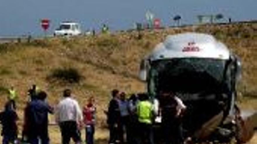 Siguen ingresados 10 de los heridos del autobús