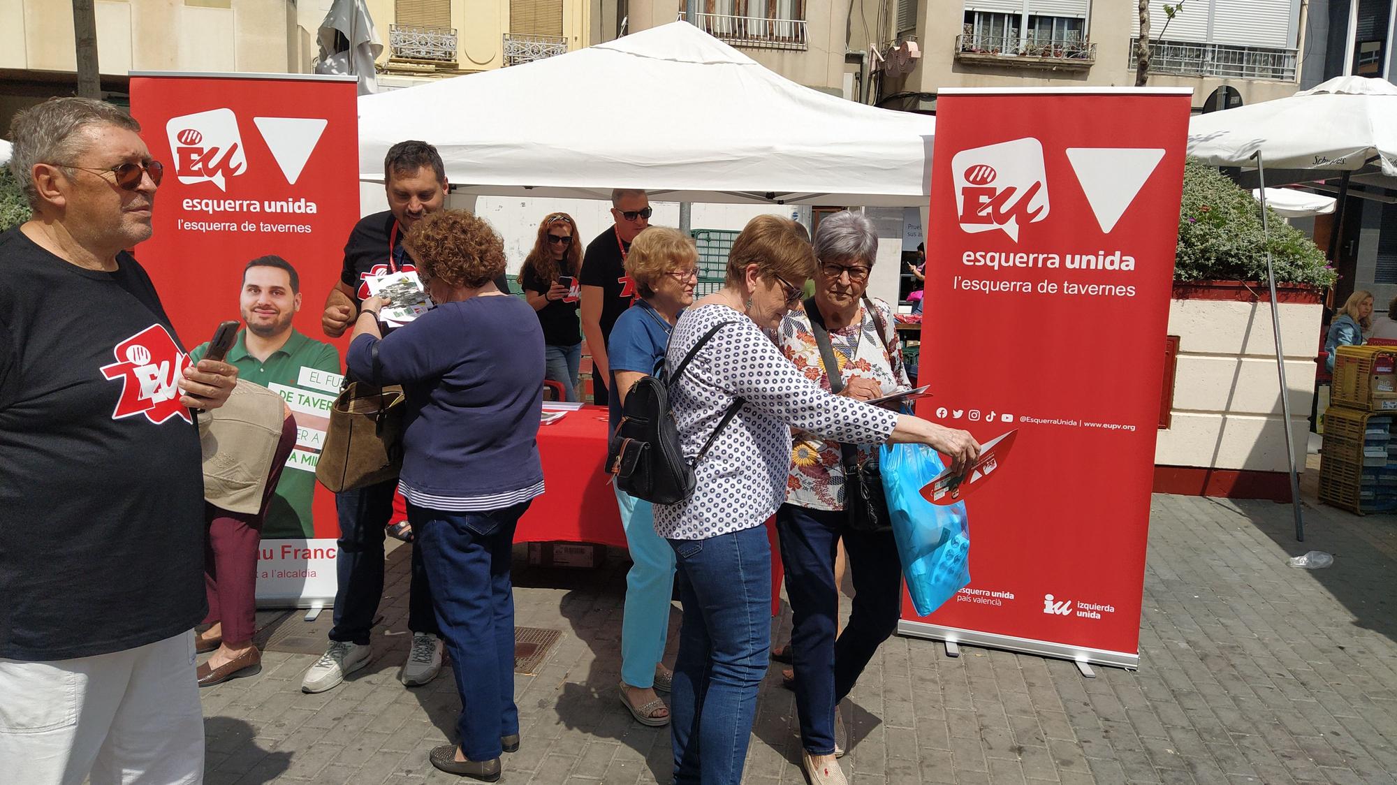 La campaña de los partidos de Tavernes en el mercadillo