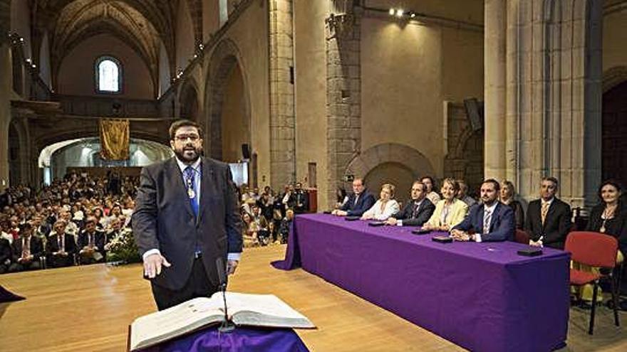 Jesús Sánchez Cabrera toma posesión de su cargo.