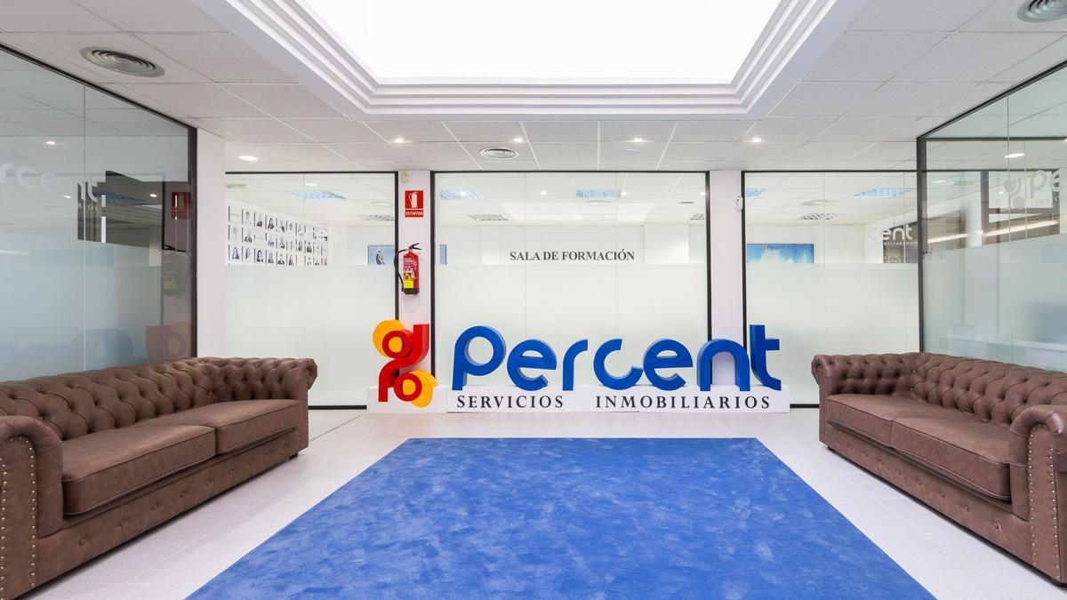 Instalaciones de Percent en la calle Daniel Balaciart, 6 de València.