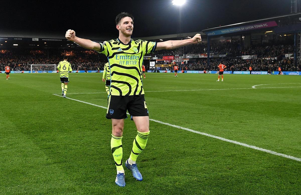 Declan Rice celebra su tanto de la victoria frente al Luton