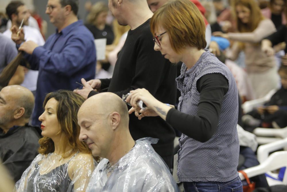 Corte de pelo simultáneo en València