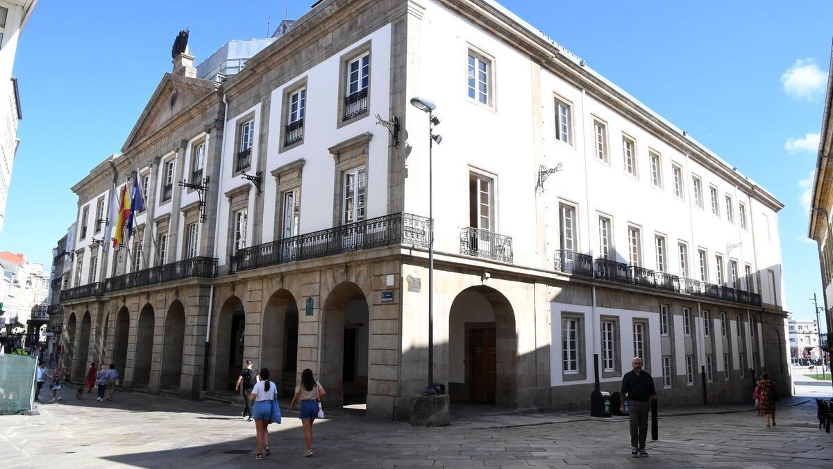 Edificio del teatro Rosalía de Castro.