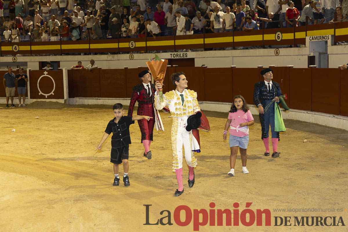 Tarde histórica en Abarán con la alternativa de José María Trigueros y el indulto de Tomás Rufo, junto a Castella salieron a hombros