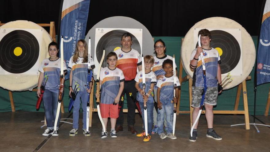 Alguns dels alumnes de l´Escola Catalana a Santpedor amb Antoni Mesas