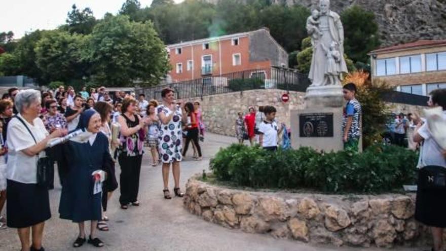 Despedida a las monjas de San Vicente de Paúl en Alcoy