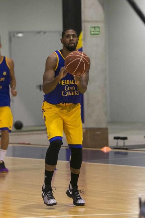 Primer entrenamiento del Herbalife Gran Canaria