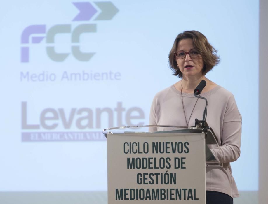 Conferencia de política ambiental de Elena Cebrián en el Club Mercantil