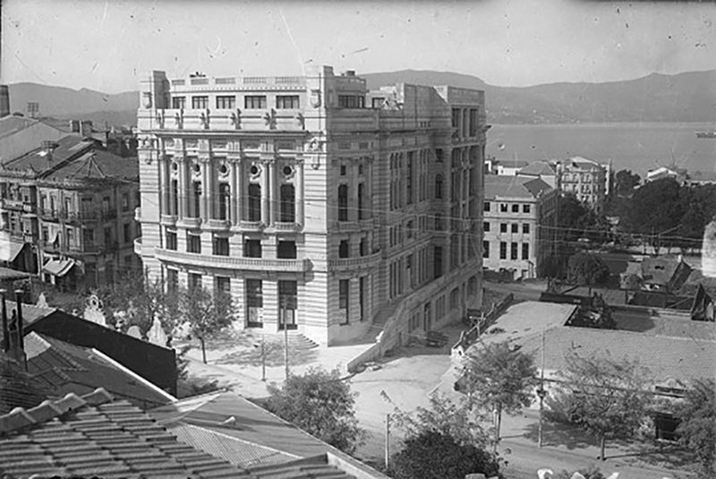 García Barbón, el teatro de los mil nombres