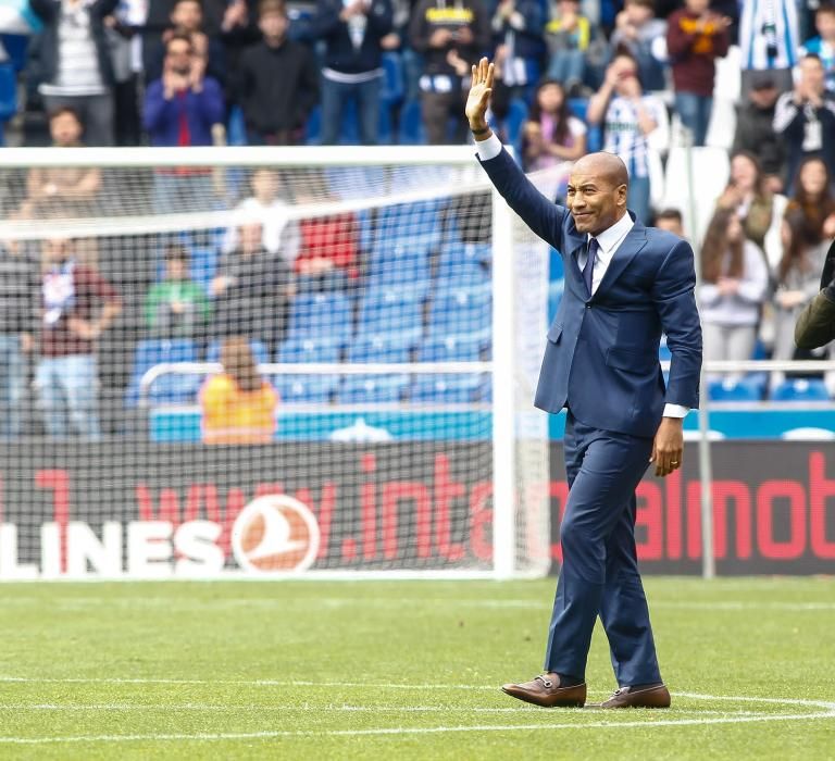 Así fue el homenaje a Mauro Silva