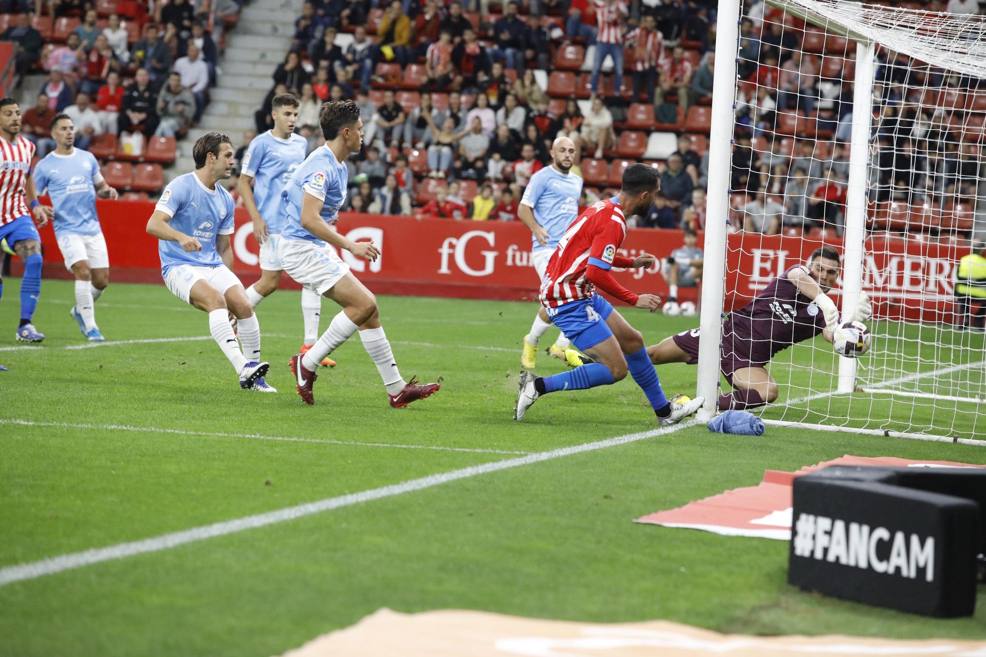 En imágenes: El Sporting consigue los tres puntos ante el Ibiza en un partido muy disputado