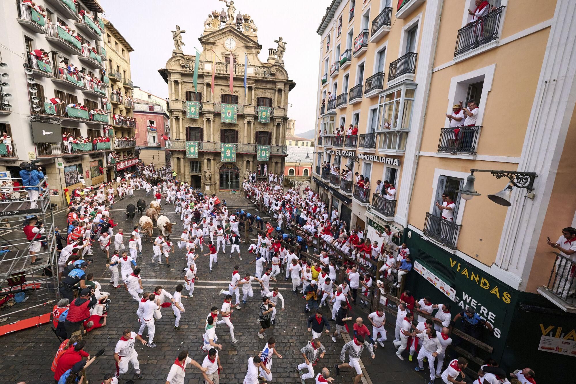 El primer encierro de los Sanfermines 2025, en imágenes.