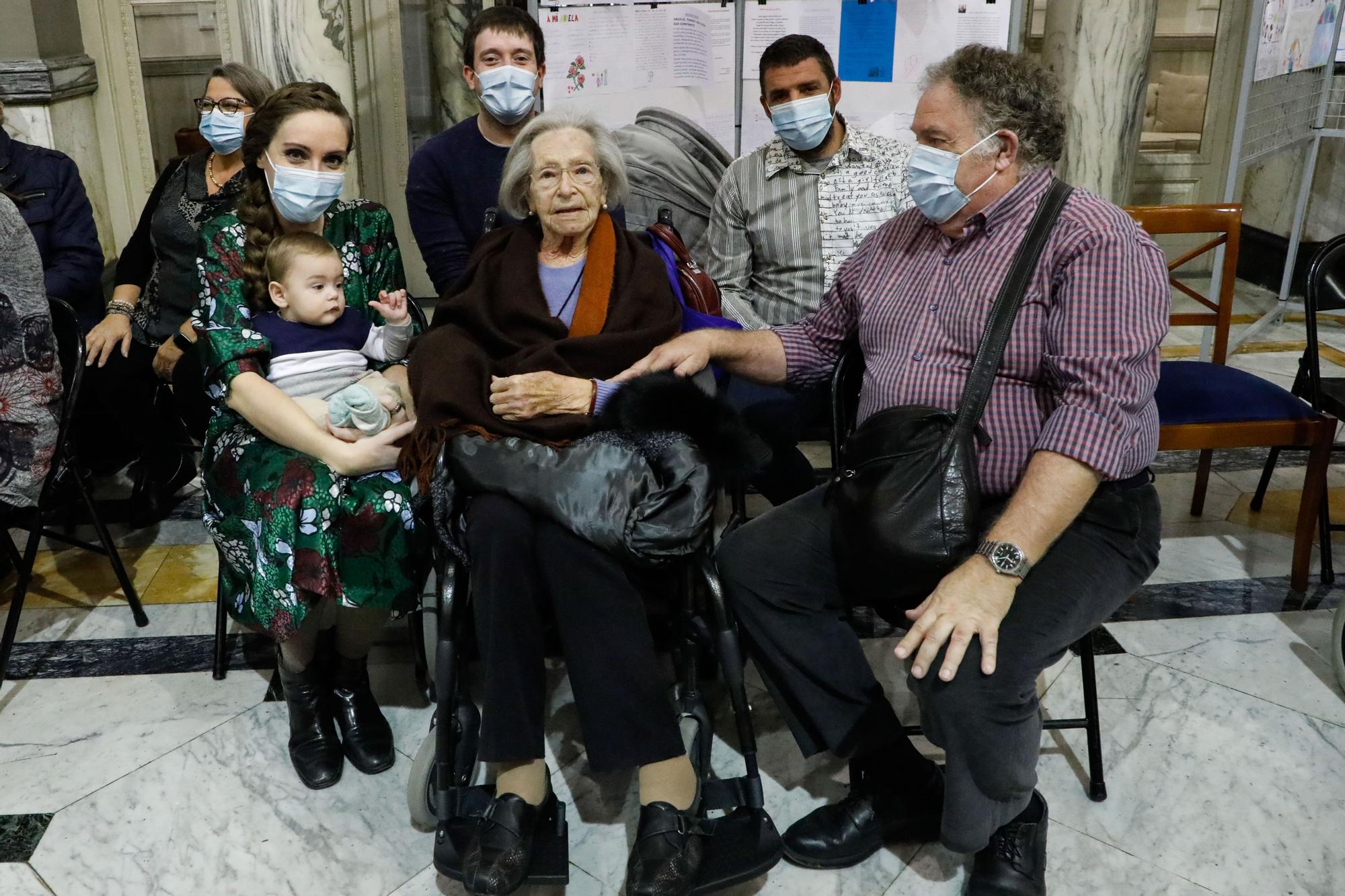 Recepción a las personas que cumplen 100 años en València