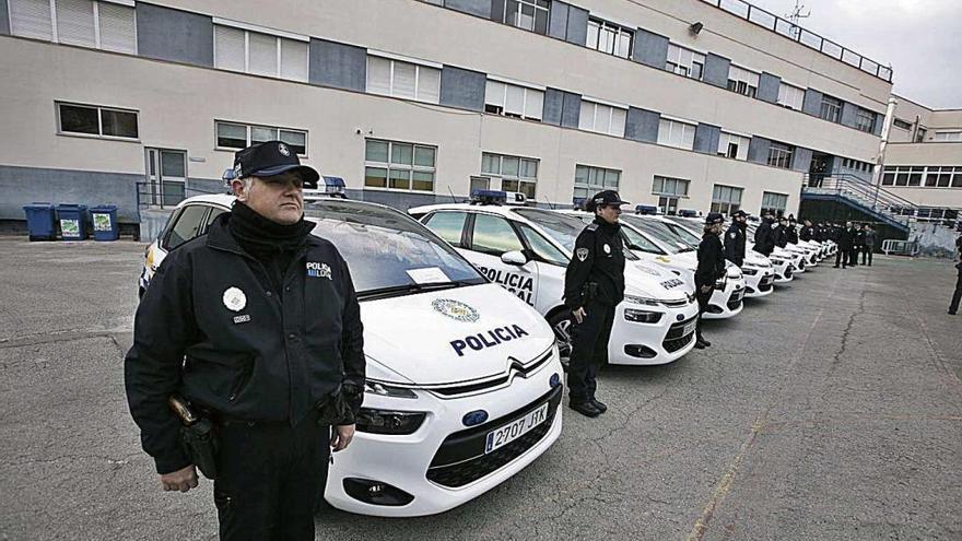 Agentes de la PolicÃ­a Local, durante una intervenciÃ³n en Palma.