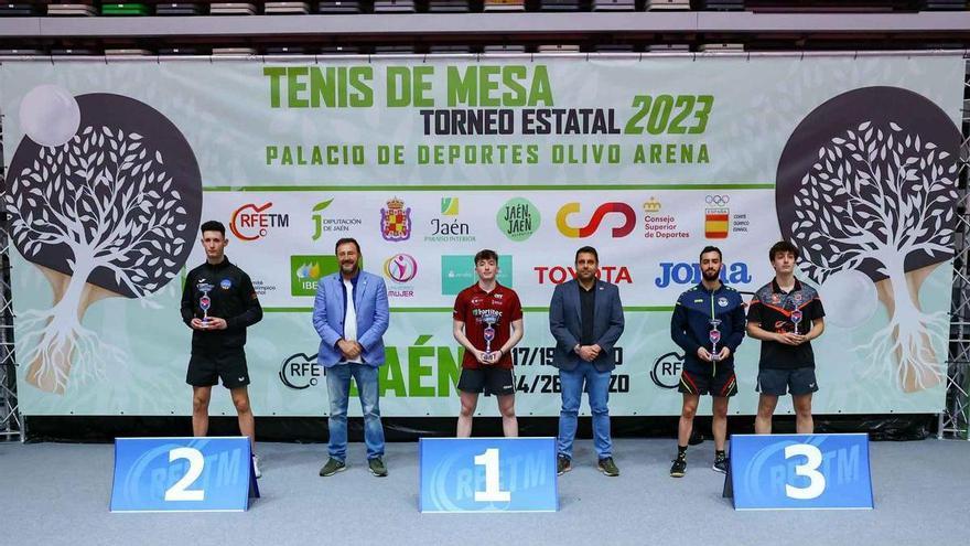 El Alzira Tenis Taula se juega la permanencia en la máxima categoría en tres jornadas