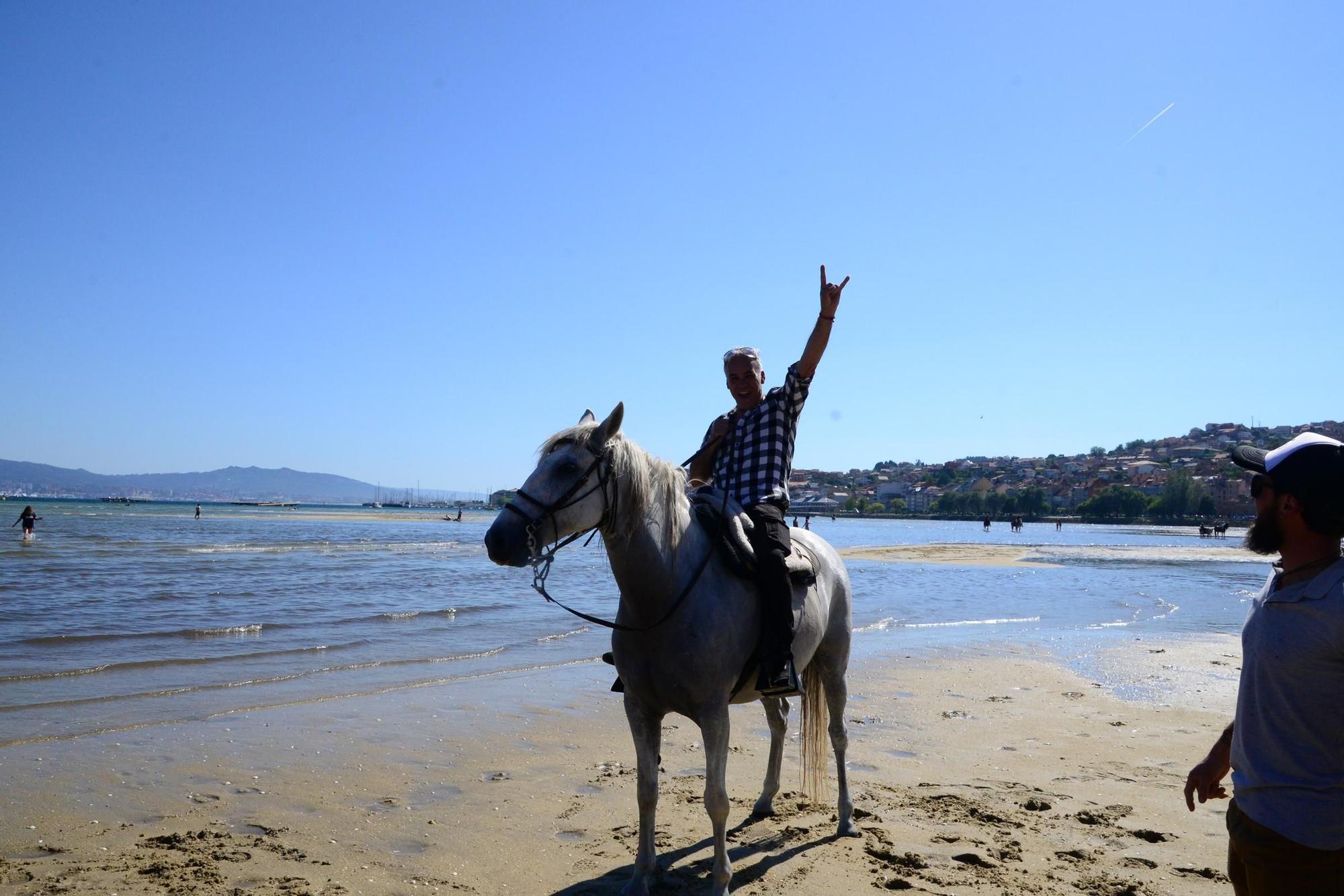 Una espectacular jornada a caballo por Moaña (I)