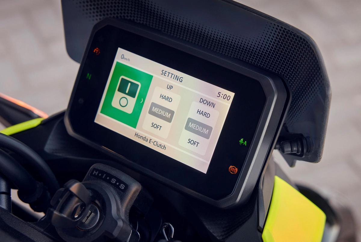 Honda ise e-Clutch ile daha ilerici bir yol tercih ediyor