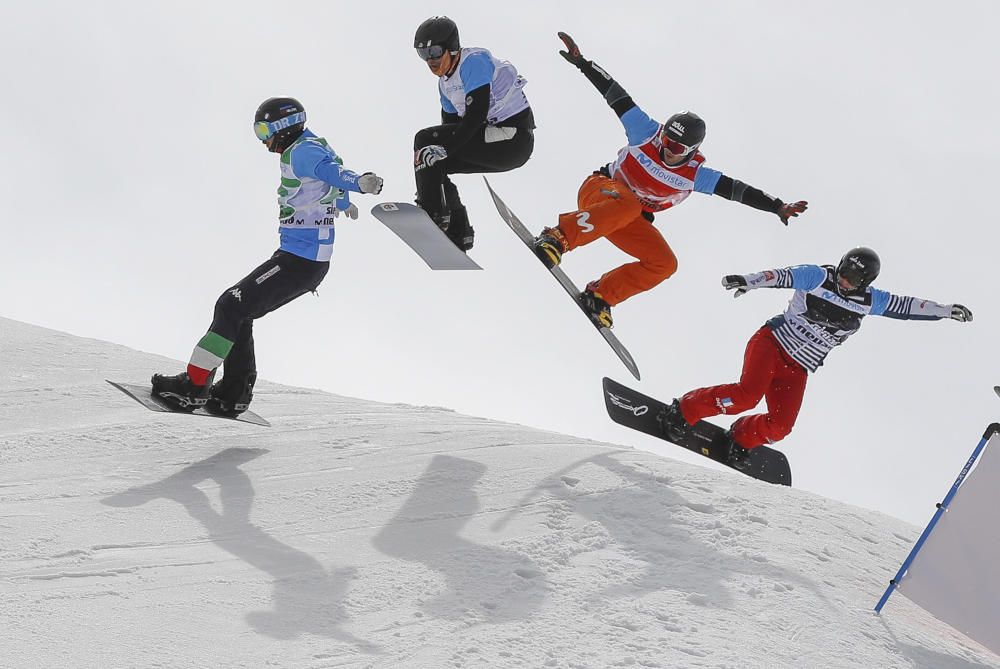 Lucas Eguibar, medalla de plata en boardercross en el Mundial de Sierra Nevada