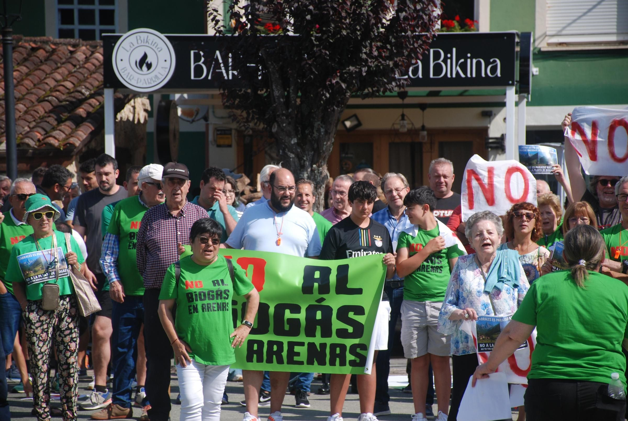 Manifestación contra la planta de biogás en Arenas de Cabrales