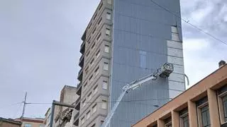 El temporal de viento deja situaciones de riesgo en pleno centro de Sagunt