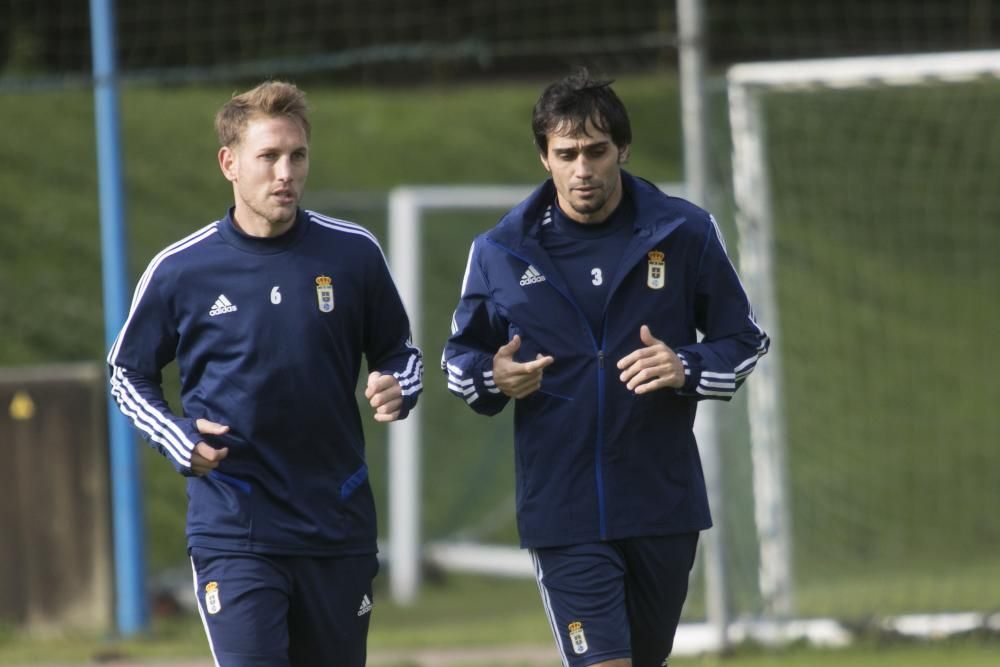 Primer entrenamiento del Real Oviedo después del derbi