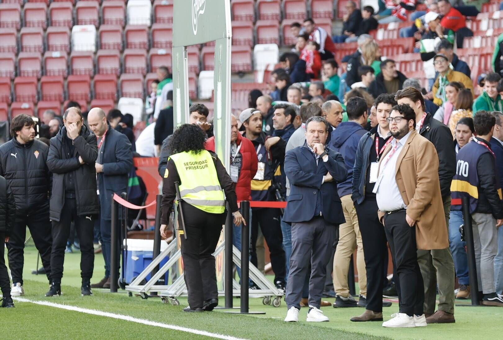 EN IMÁGENES: Ambientazo en el Sporting-Racing de Santander disputado en El Molinón