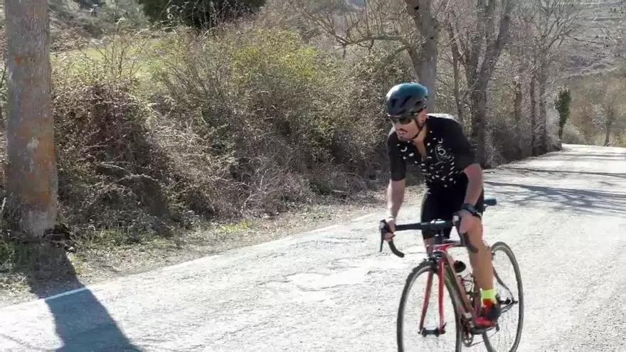 Un jove amb fibrosi quística farà 4 triatlons