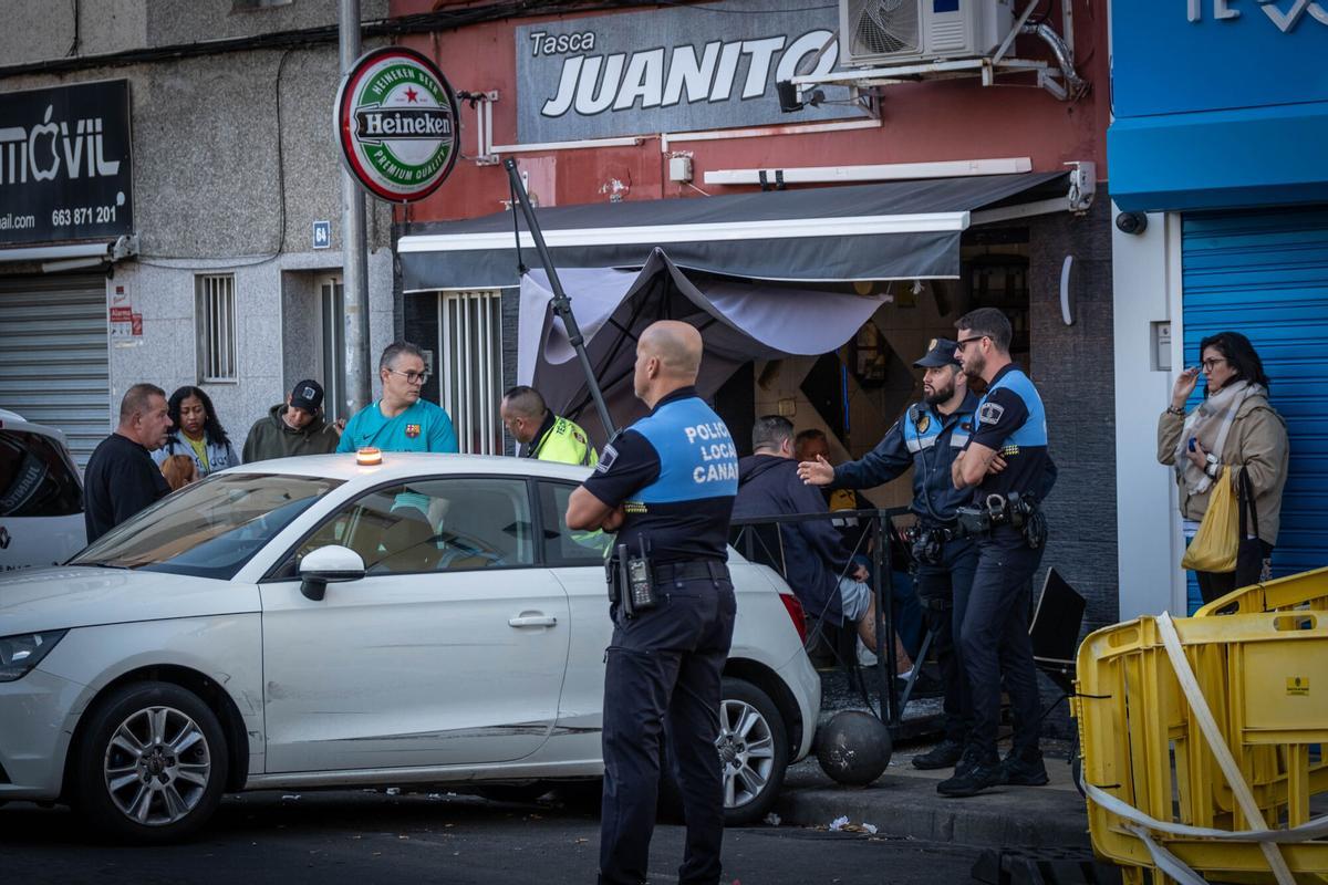 Un coche sin frenos deja siete heridos en una terraza en La Salud, en Tenerife
