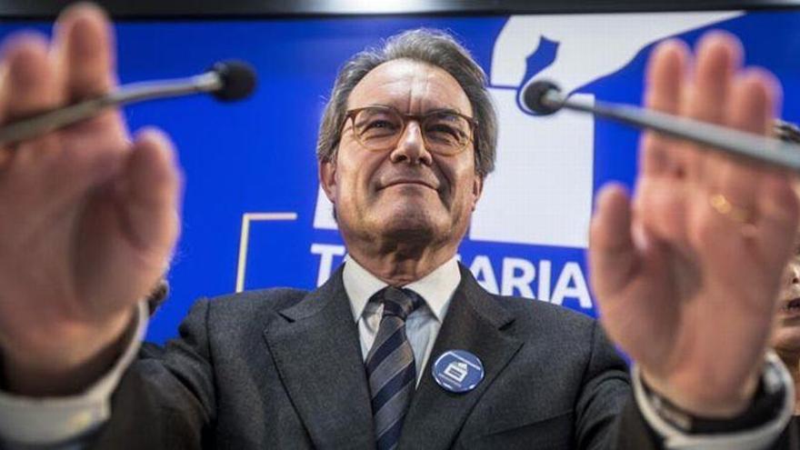 Artur Mas, condenado a dos años de inhabilitación por la consulta del 9-N