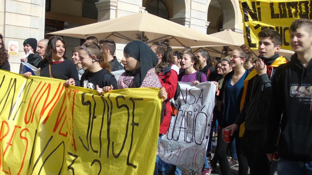 Manifestació 3+2 dels estudiants gironins