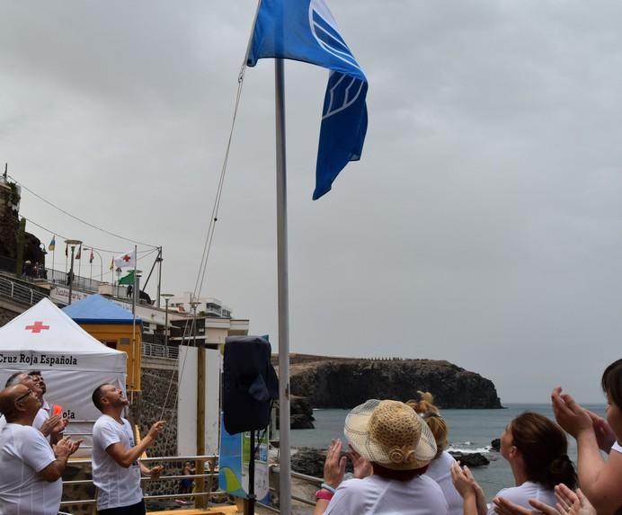 La Bandera Azul ya ondea en Sardina