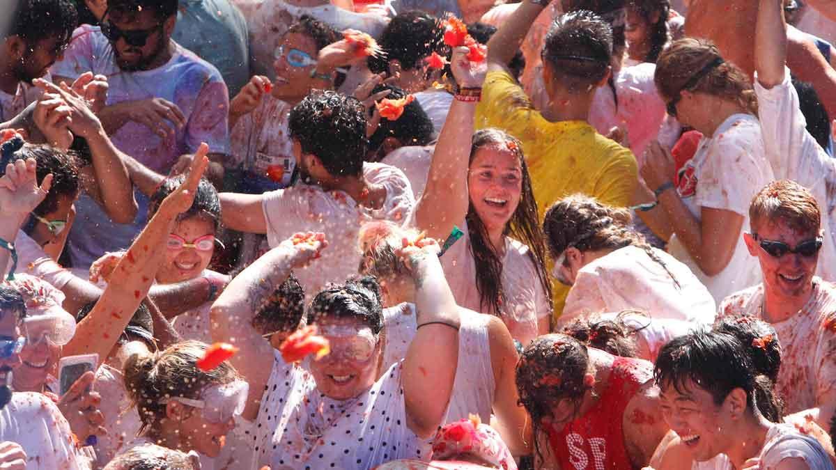 La tradicional fiesta de la Tomatina de Bunyol, Comunitat Valenciana.