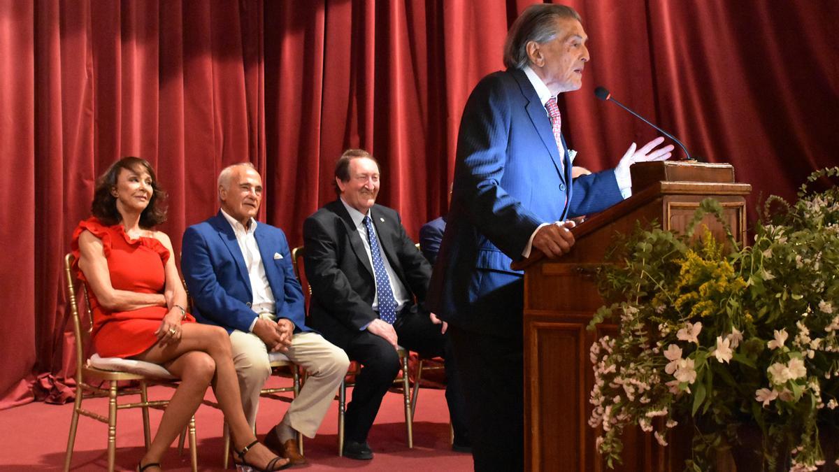 Jaime Ostos, durante la presentación del Pregón Taurino, en el Círculo de la Amistad en 2019.