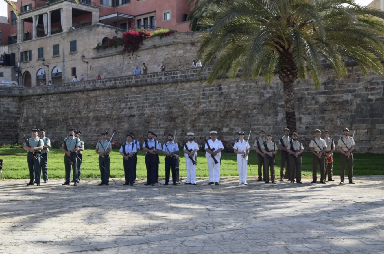 Las Fuerzas Armadas celebran su fiesta en el Parc de la Mar de Palma