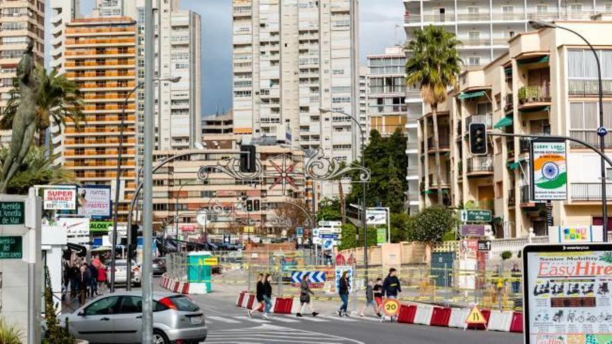 Benidorm, una ciudad patas arriba