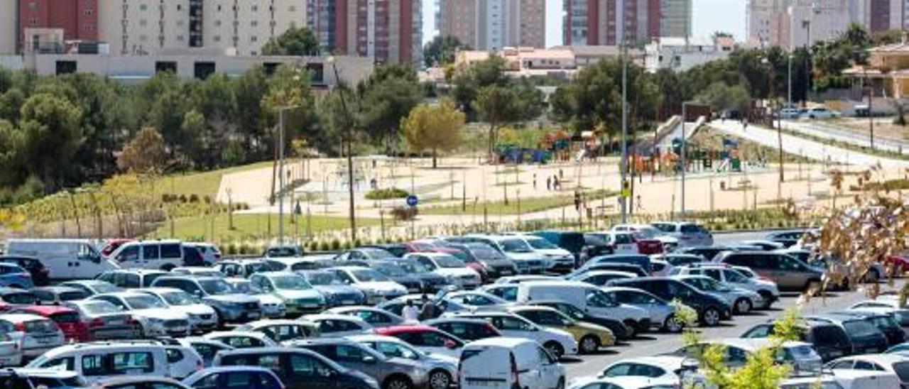 El aparcamiento público de la zona de Foietes, donde muchos conductores dejan sus coches.