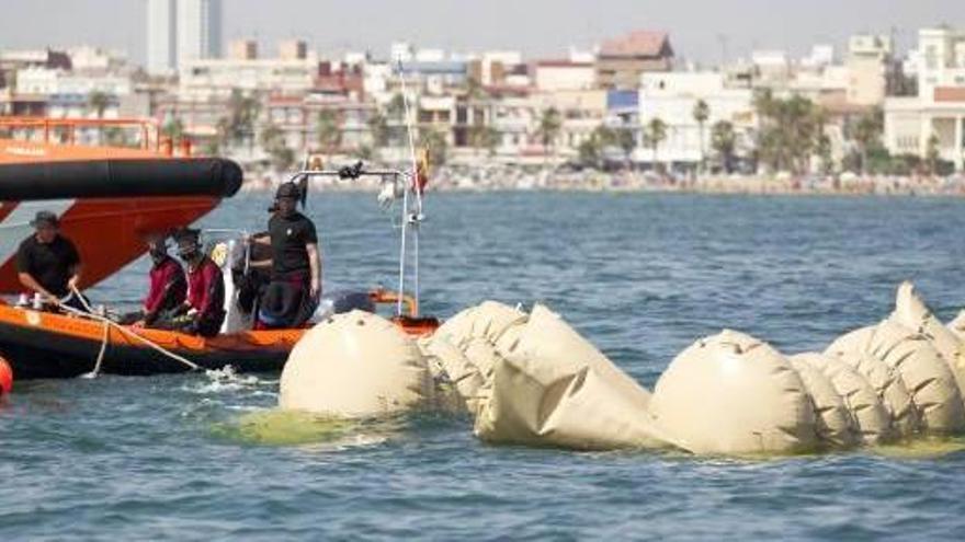 Los científicos esperan que el arrecife artificial frene la erosión de la Malva-rosa