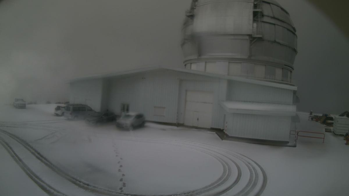 Nieve en el Gran Telescopio de Canarias, en La Palma, hoy miércoles.