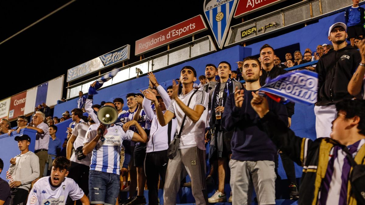 El Alcoyano y sus peñas hacen las paces - Información