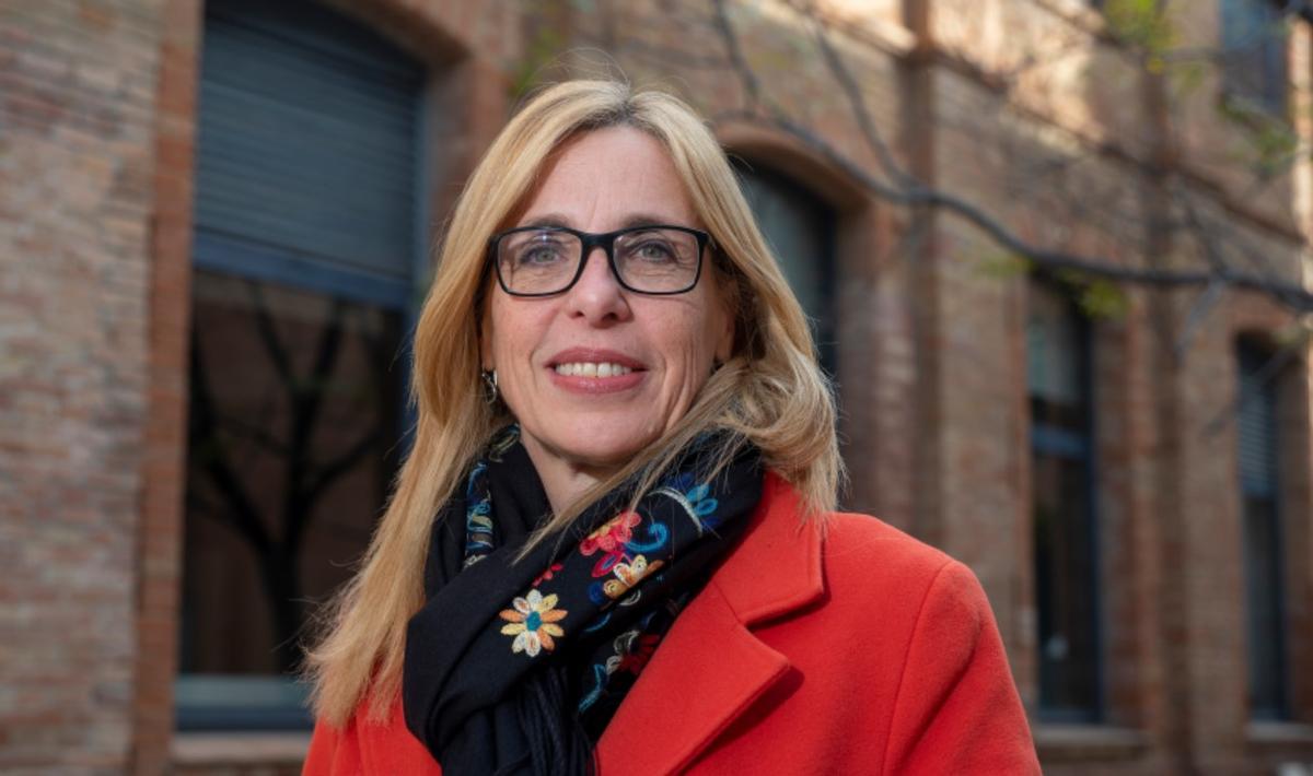 La rectora de la UOC, Àngels Fitó, tras mantener la entrevista con EL PERIÓDICO, en Barcelona.