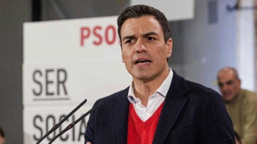 Baño de masas de Pedro Sánchez tras la polémica en Madrid