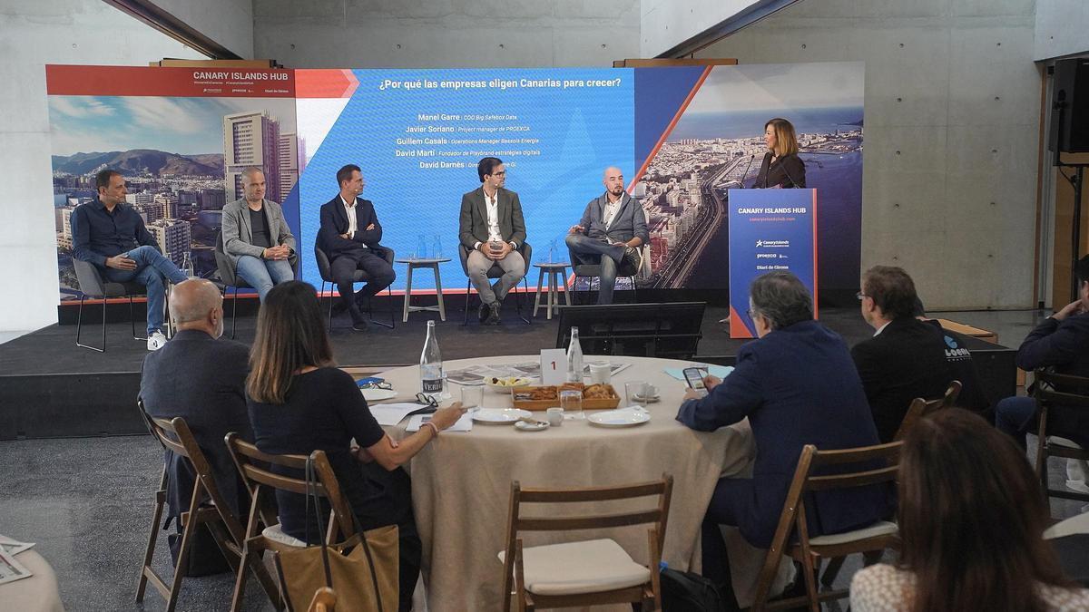 Mesa redonda celebrada durante la jornada en Girona.