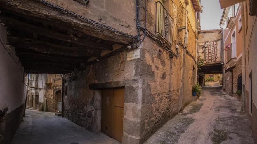 Descubre la Sierra de Gata de forma accesible con unas rutas a través de tres villas históricas