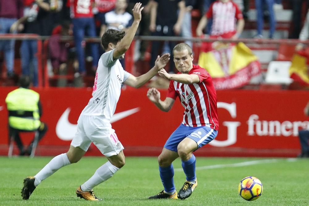 El partido entre el Real Sporting y el Almería, en imágenes